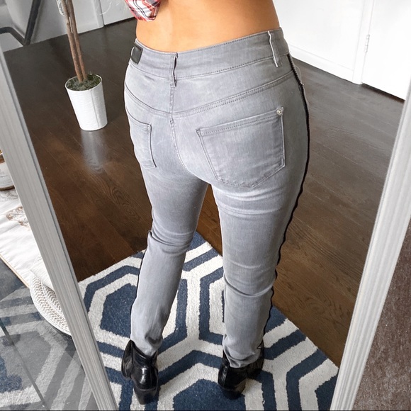 ☑️ ORSAY GREY DISTRESSED SIDE ZIPPER JEANS! - Picture 4 of 11